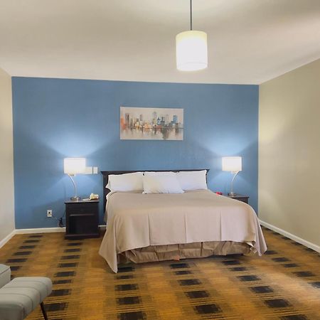 Budgetel Inn & Suites ดิลลาร์ด ภายนอก รูปภาพ