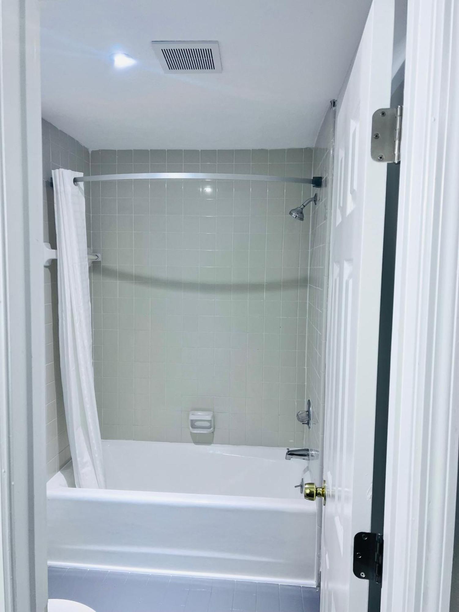 Budgetel Inn & Suites ดิลลาร์ด ภายนอก รูปภาพ