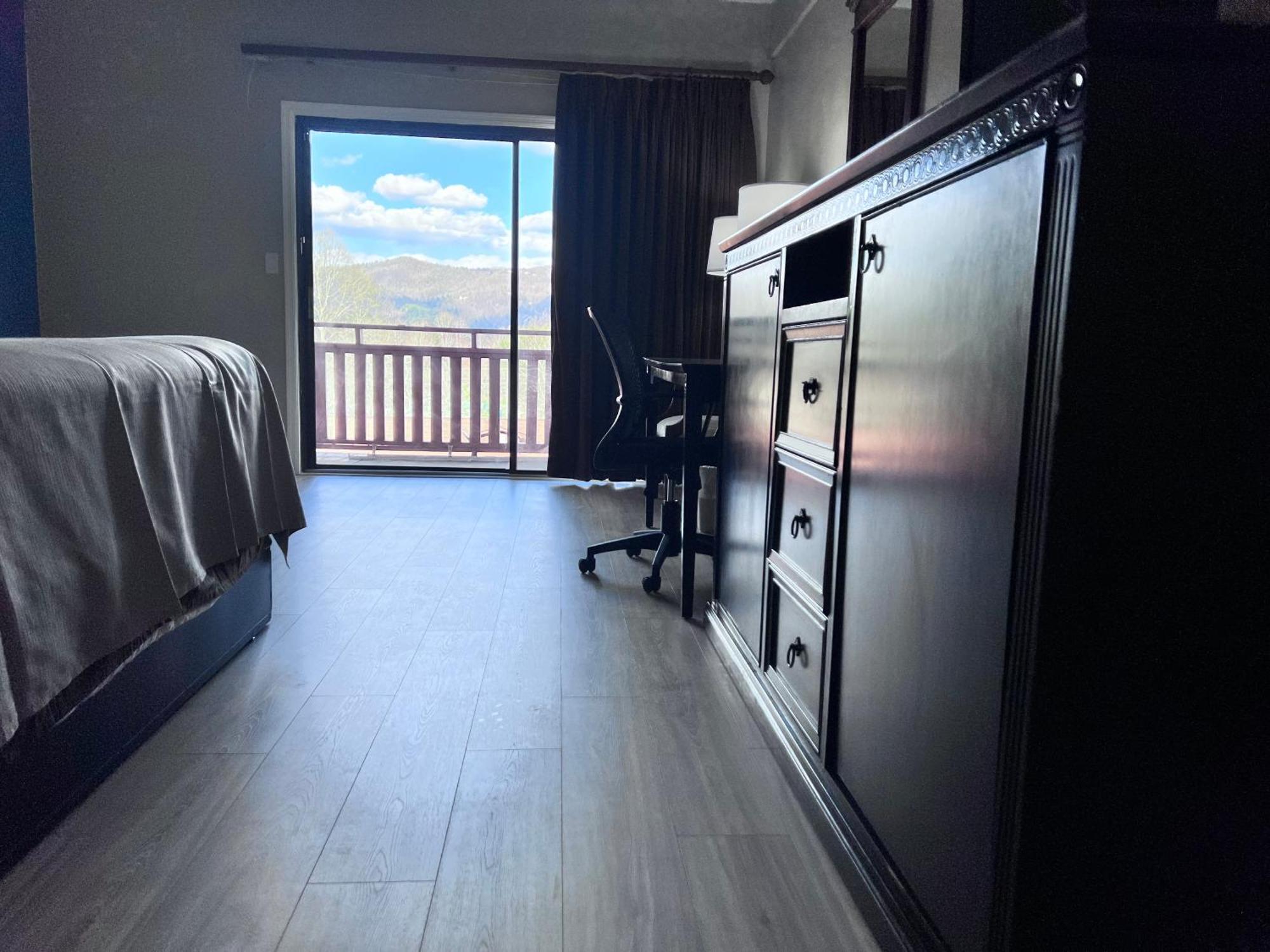Budgetel Inn & Suites ดิลลาร์ด ภายนอก รูปภาพ